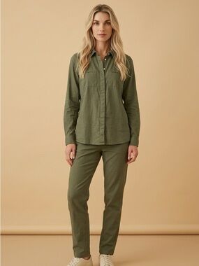 Reitmans Olive Green Men's Long-Sleeve Button-Down Shirt